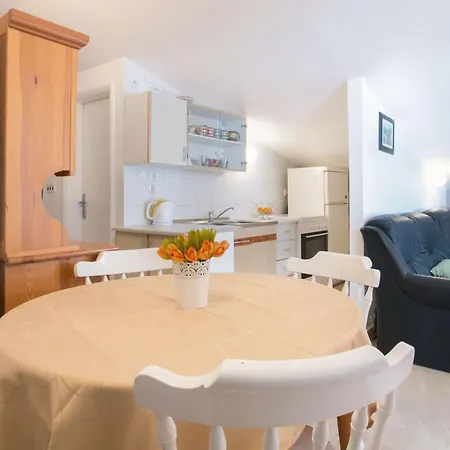 דירה Mit Balkon Und Herrlichem Meerblick By Interhome