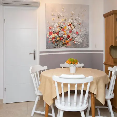 Apartament Mit Balkon Und Herrlichem Meerblick By Interhome Trogir