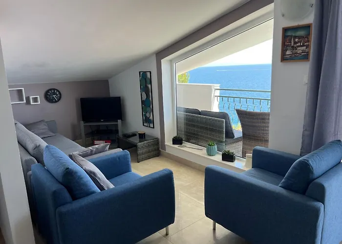 Apartment Mit Balkon Und Herrlichem Meerblick By Interhome